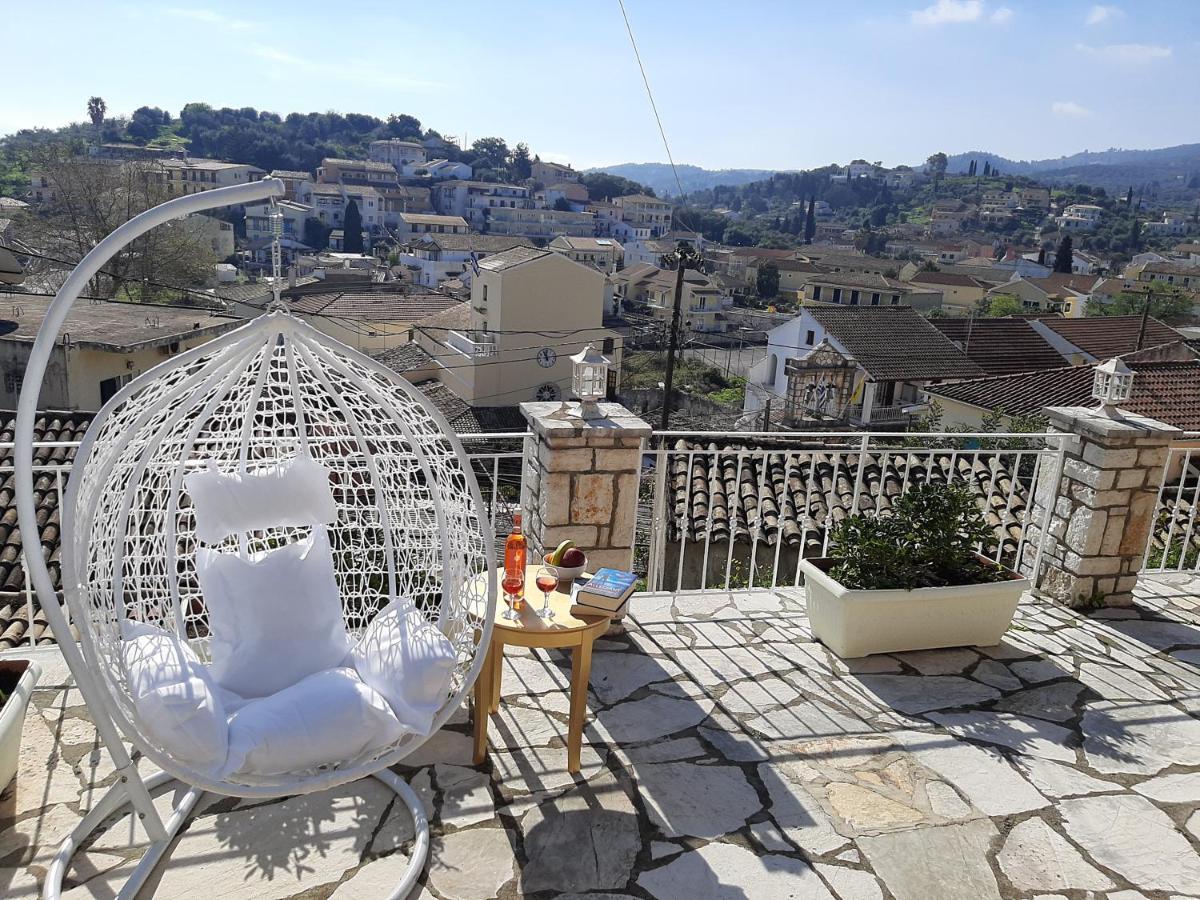 Solaris Methea- Luxury Central Villa By The Castle Kassiopi Bagian luar foto