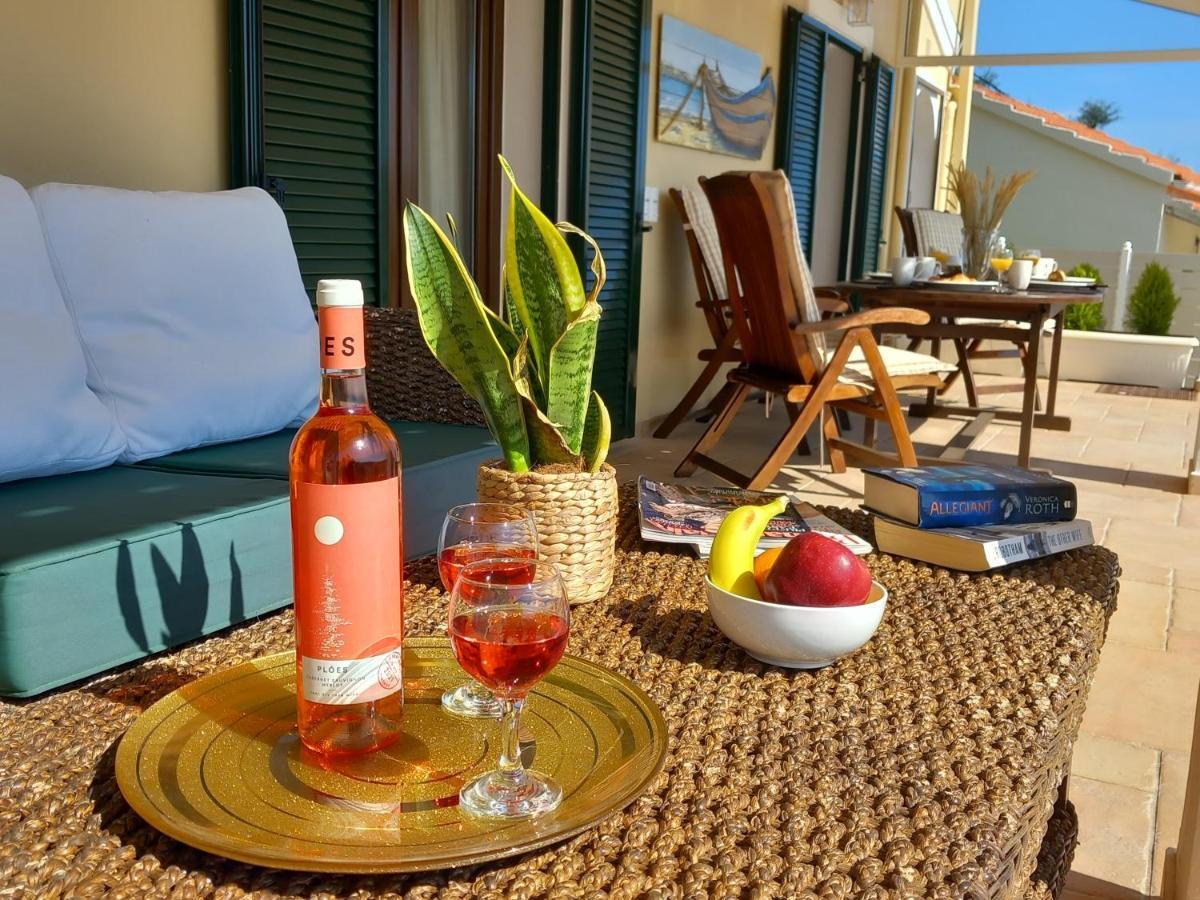 Solaris Methea- Luxury Central Villa By The Castle Kassiopi Bagian luar foto