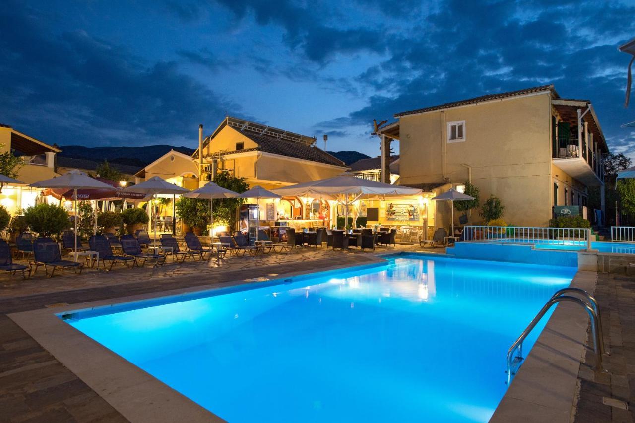 Solaris Methea- Luxury Central Villa By The Castle Kassiopi Bagian luar foto