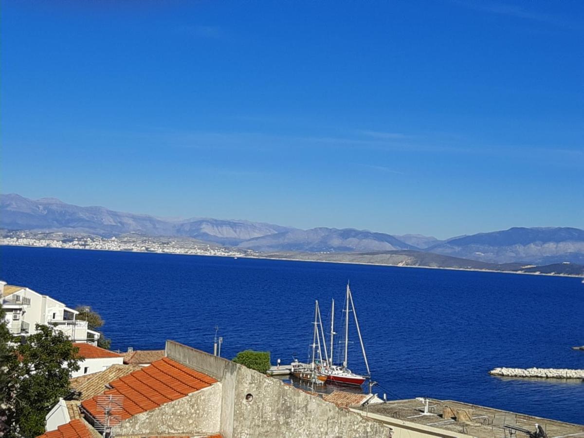 Solaris Methea- Luxury Central Villa By The Castle Kassiopi Bagian luar foto