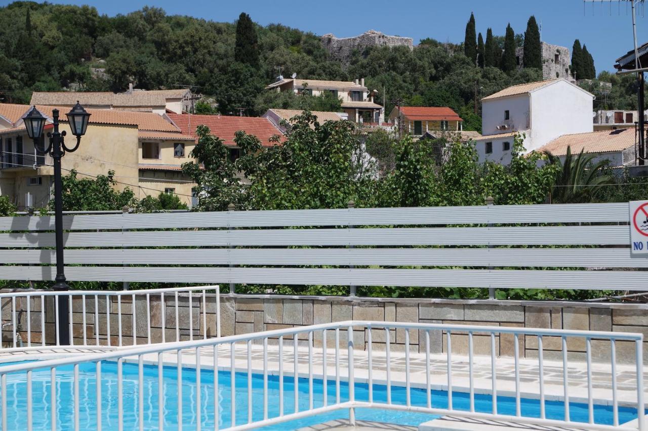 Solaris Methea- Luxury Central Villa By The Castle Kassiopi Bagian luar foto