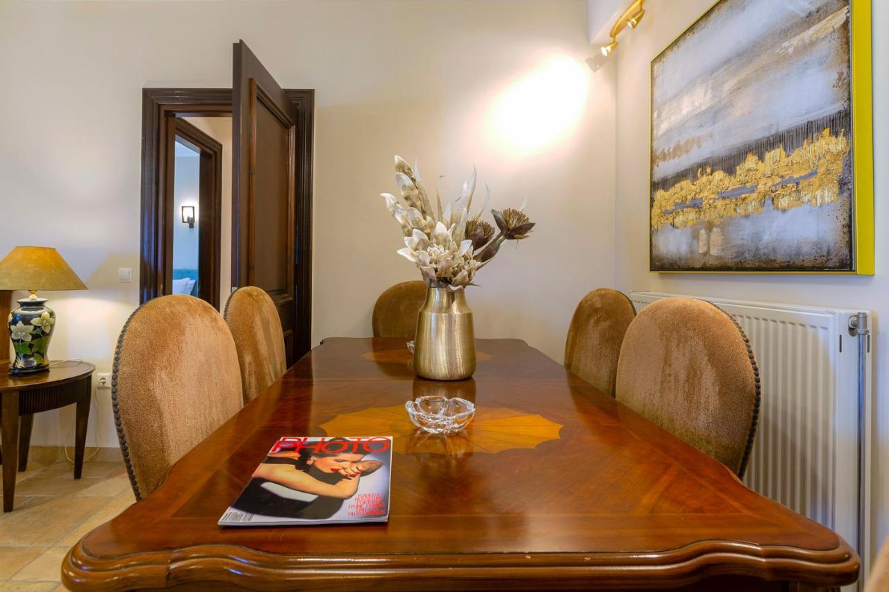 Solaris Methea- Luxury Central Villa By The Castle Kassiopi Bagian luar foto