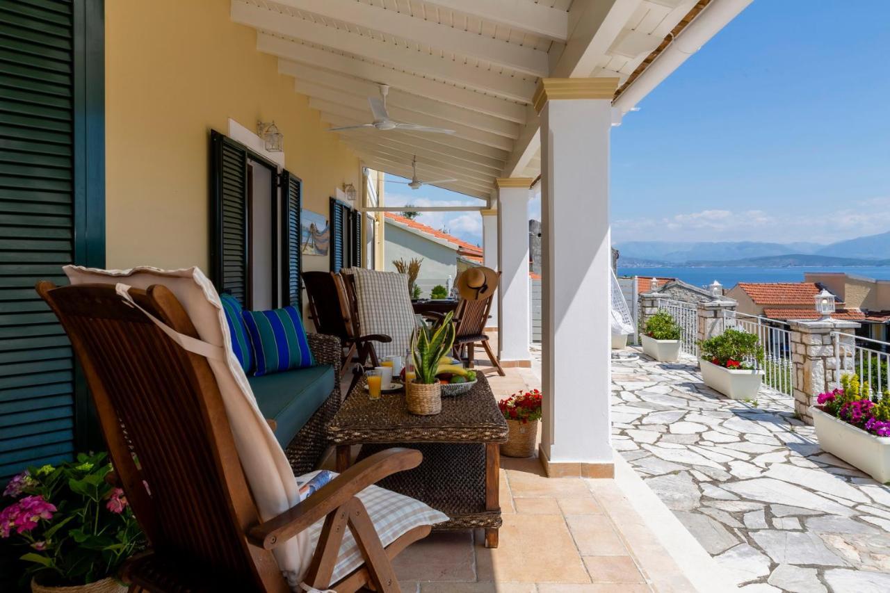 Solaris Methea- Luxury Central Villa By The Castle Kassiopi Bagian luar foto