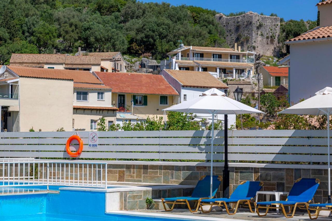 Solaris Methea- Luxury Central Villa By The Castle Kassiopi Bagian luar foto