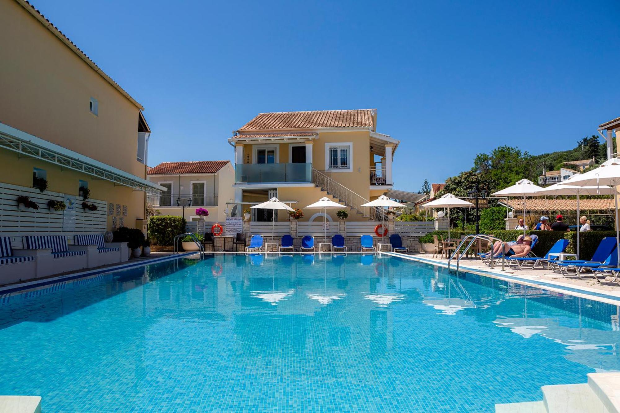 Solaris Methea- Luxury Central Villa By The Castle Kassiopi Bagian luar foto